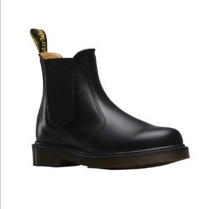Dr. Martens 2976 Chelsea Boot Black Smooth